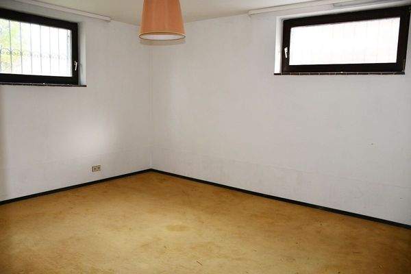 Arbeiten/Gast Untergeschoss.JPG