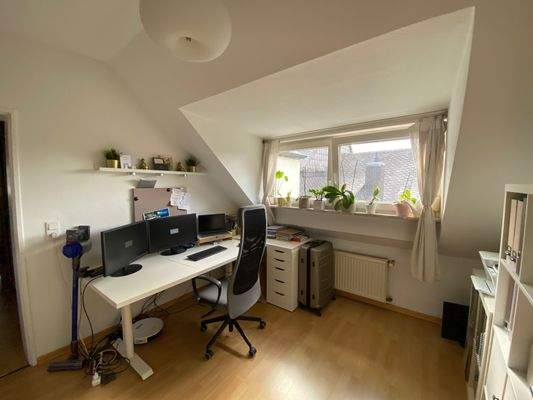 Arbeitszimmer DG.jpg