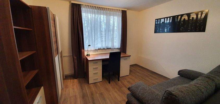 Büro / Kinderzimmer