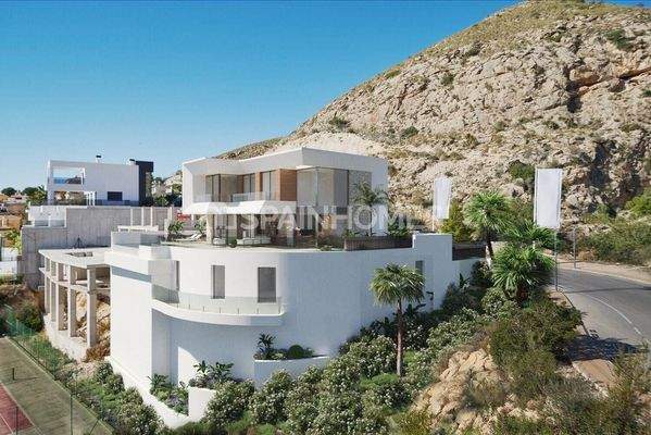 Luxury Villa with Striking Views in Finestrat Alicante