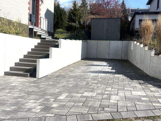 Stellplatz für 2 PKW