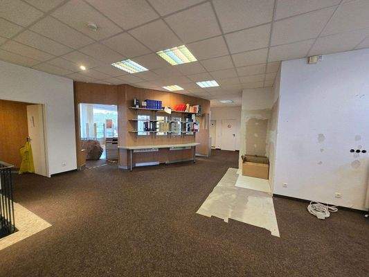 Bereich hinter Theke (1).jpg