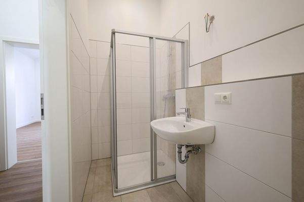 Erdgeschoss hinten - Badezimmer