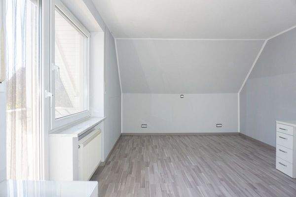 Schlafzimmer 1 OG (2)