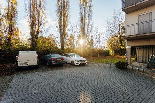 Parkplätze im Freien