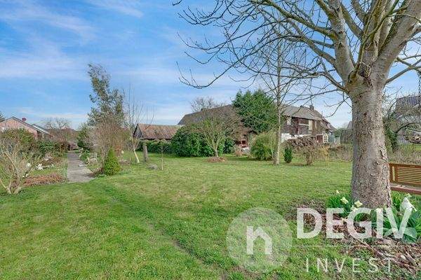 Großzügiges Grundstü