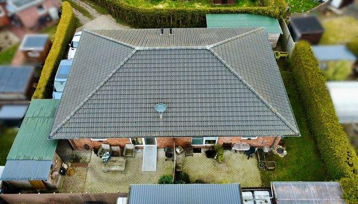 4) Außenansicht, Luftbild, Rückseite