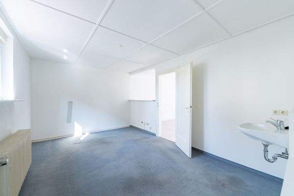 Zusätzliche Gewerbefläche: Zimmer 2 im 2. Obergeschoss