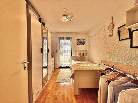 Kinder-/Arbeitszimmer