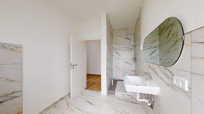 Wohnung OG Badezimmer