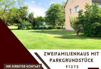 Zweifamilienhaus mit Parkgrundstück