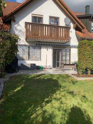 große Terrasse mit Markise