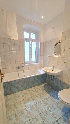 Helles Bad mit Fenster