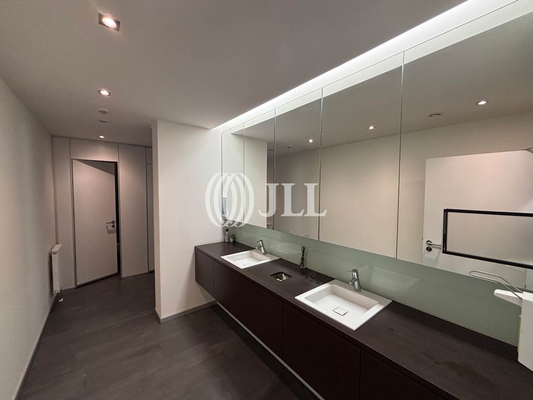 379 m² Toiletten - JLL