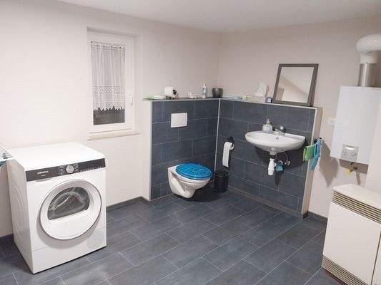 Waschküche + WC OG
