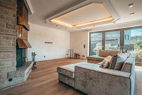 Wohnbereich mit perfektem Lichteinfall 