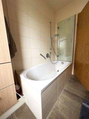 OG Bad mit Wanne.jpg