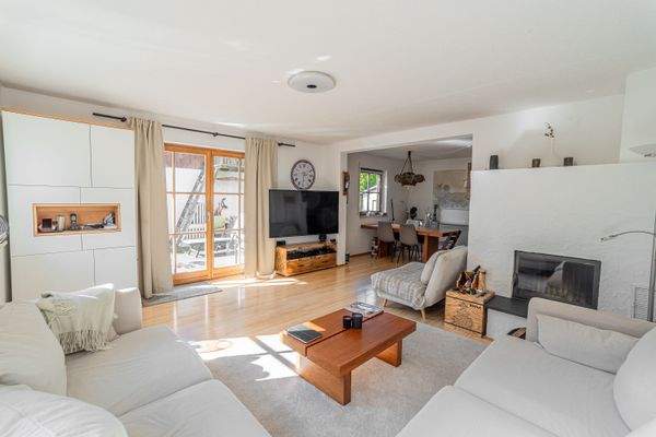 ... & heller Wohnbereich