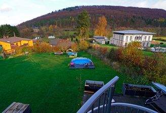 Von Ihrer Terrasse aus genießen Sie einen traumhaften Blick zum Hausberg von Martinroda, dem Veronikaberg