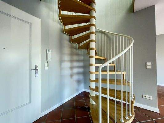 Wendeltreppe zur Empore 