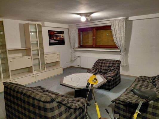 Wohnraum im Untergeschoß