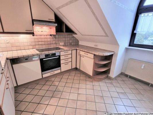 05 Küche mit EB-Küche im 4 OG b