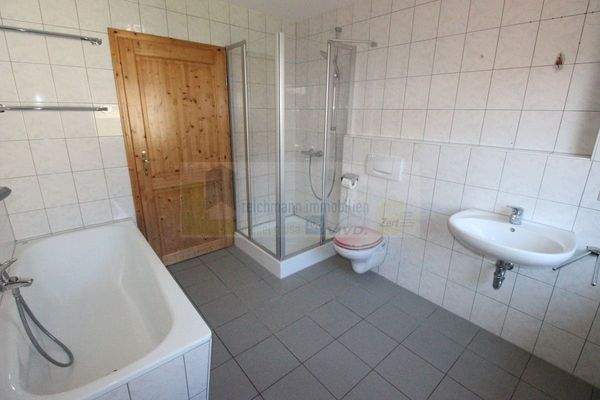 Tageslichtbadezimmer OG / Neubau