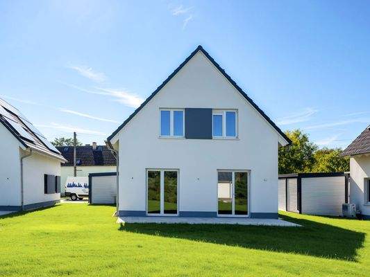 Haus mit Terrasse und Garten