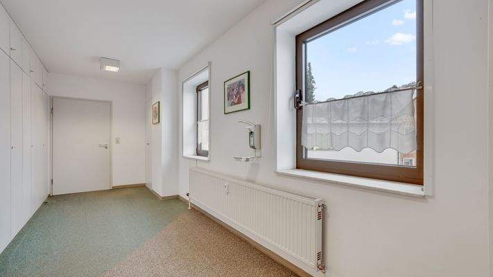 GE 6: Eingang Arztpraxis 