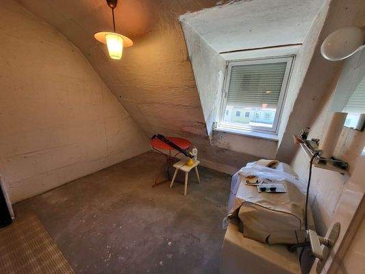 DG: Bodenraum rechts