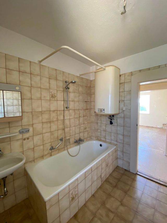 2-Zimmer-Wohnung in Wiesau | ca. 59 m² | Tageslichtbad | nur 349 € kalt - Photo 1