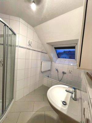 Badezimmer Dachgeschoss Einliegerwohnung