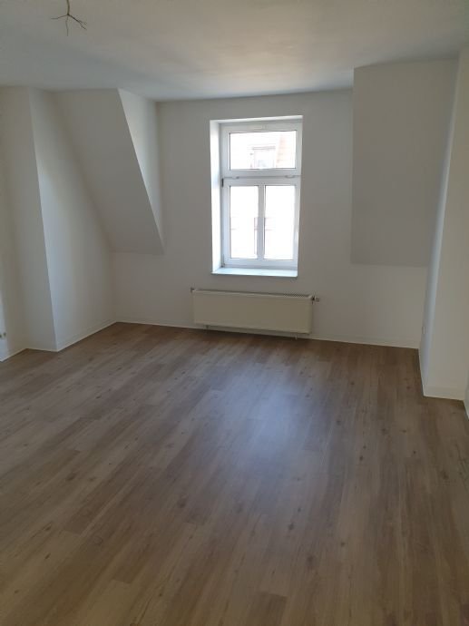 RESERVIERT: Gemütliche Dachgeschosswohnung mit Balkon und Tageslichtbad