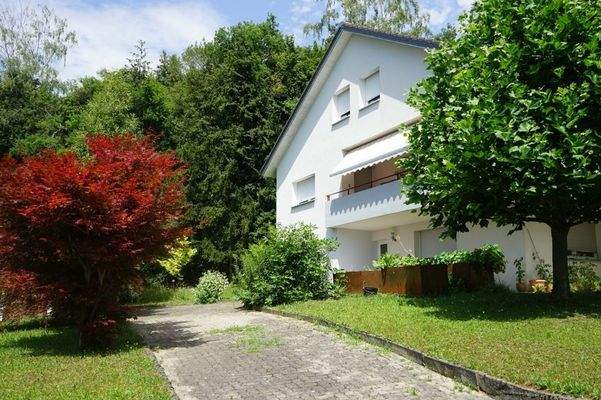 Auffahrt zur Einliegerwhg. barrierefrei