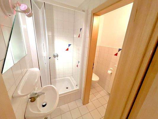 Dusche mit WC