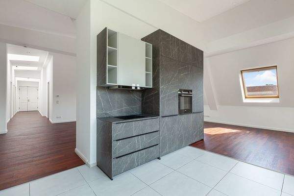 Küchenzeile mit Markengeräten