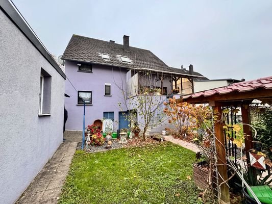 Garten und Garage