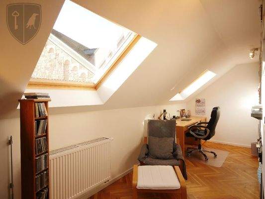  Helles ARBEITSZIMMER