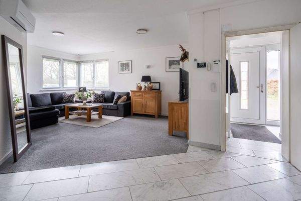 Blick ins Wohnzimmer EG