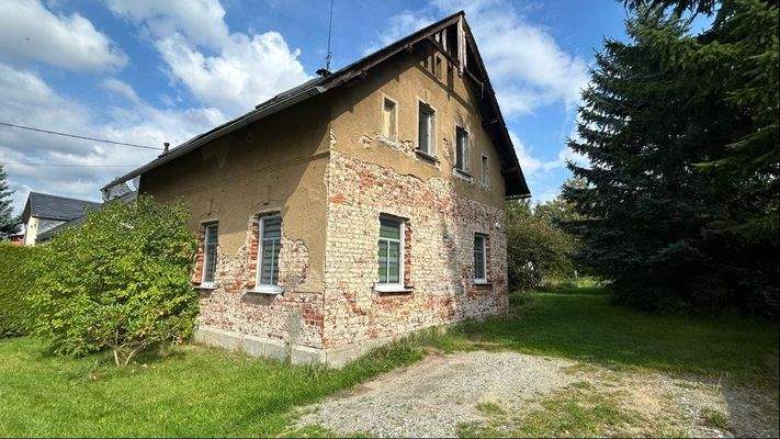 Front- und Seitenansicht