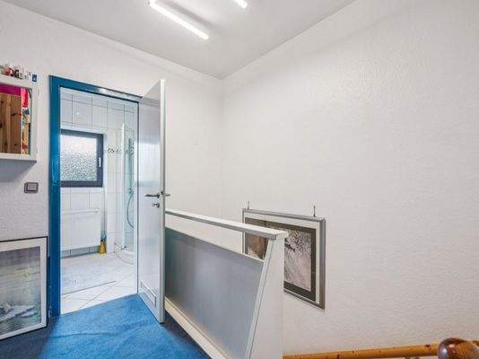 Blick ins Badezimmer OG