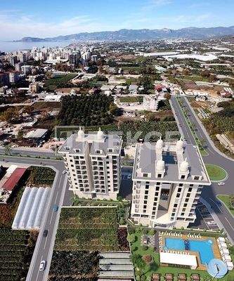 Real Estate in a Complex Near the Sea in Mahmutlar Alanya