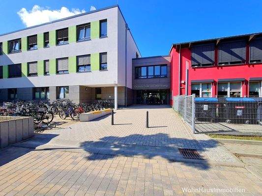 Grundschule ca. 1,5 km entfernt