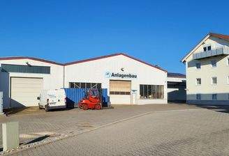 Halle 1, 3, Bürogebäude