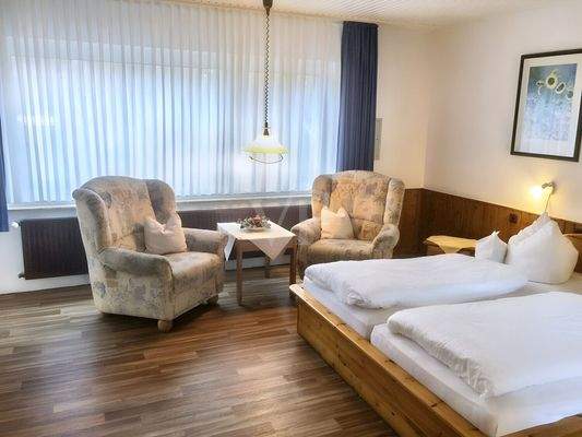 Wohnung 2 - Schlafzimmer