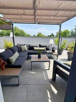 ...Zugang zur Dachterrasse