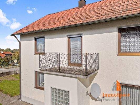 Blick auf den Balkon im 1. Obergeschoss