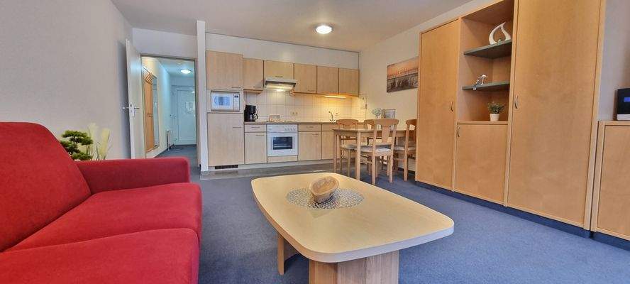 Wohnzimmer mit Küche