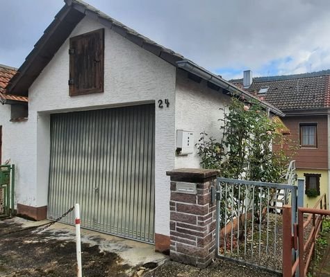 Garage mit Keller und Dachboden.jpeg