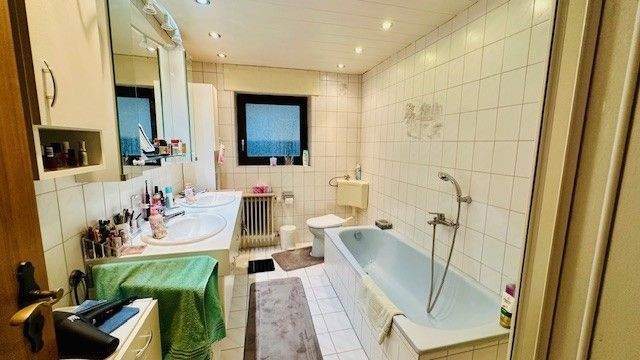 Badezimmer EG